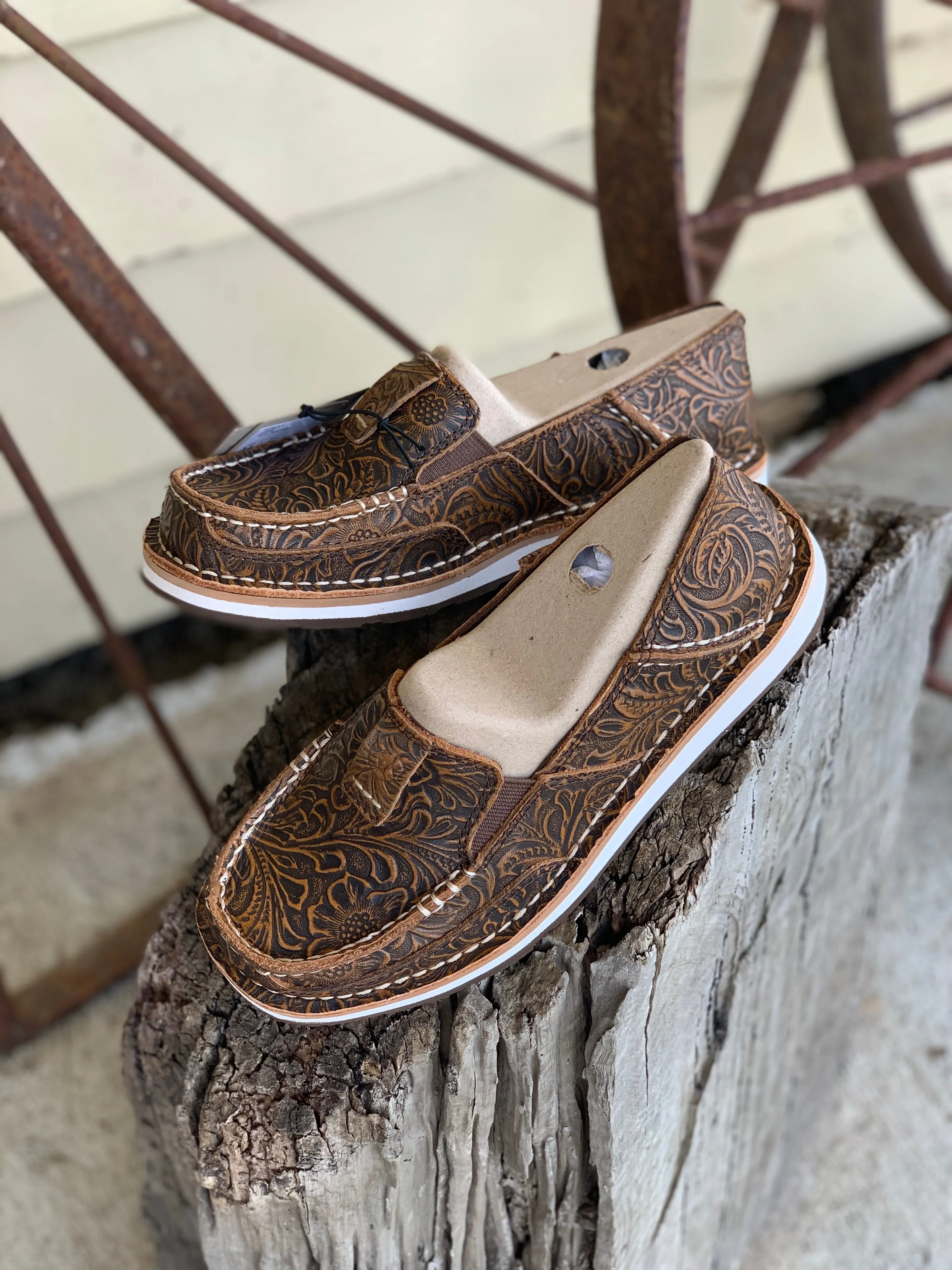 10035831 Ariat Womens Cruiser Brown Floral Emboss