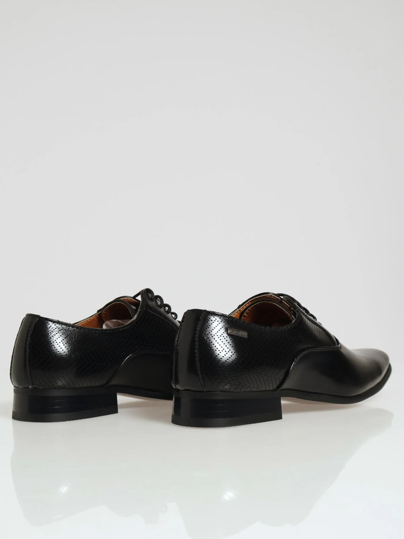 Full Pin Punch Back Quarter Oxford Lace Up - Black