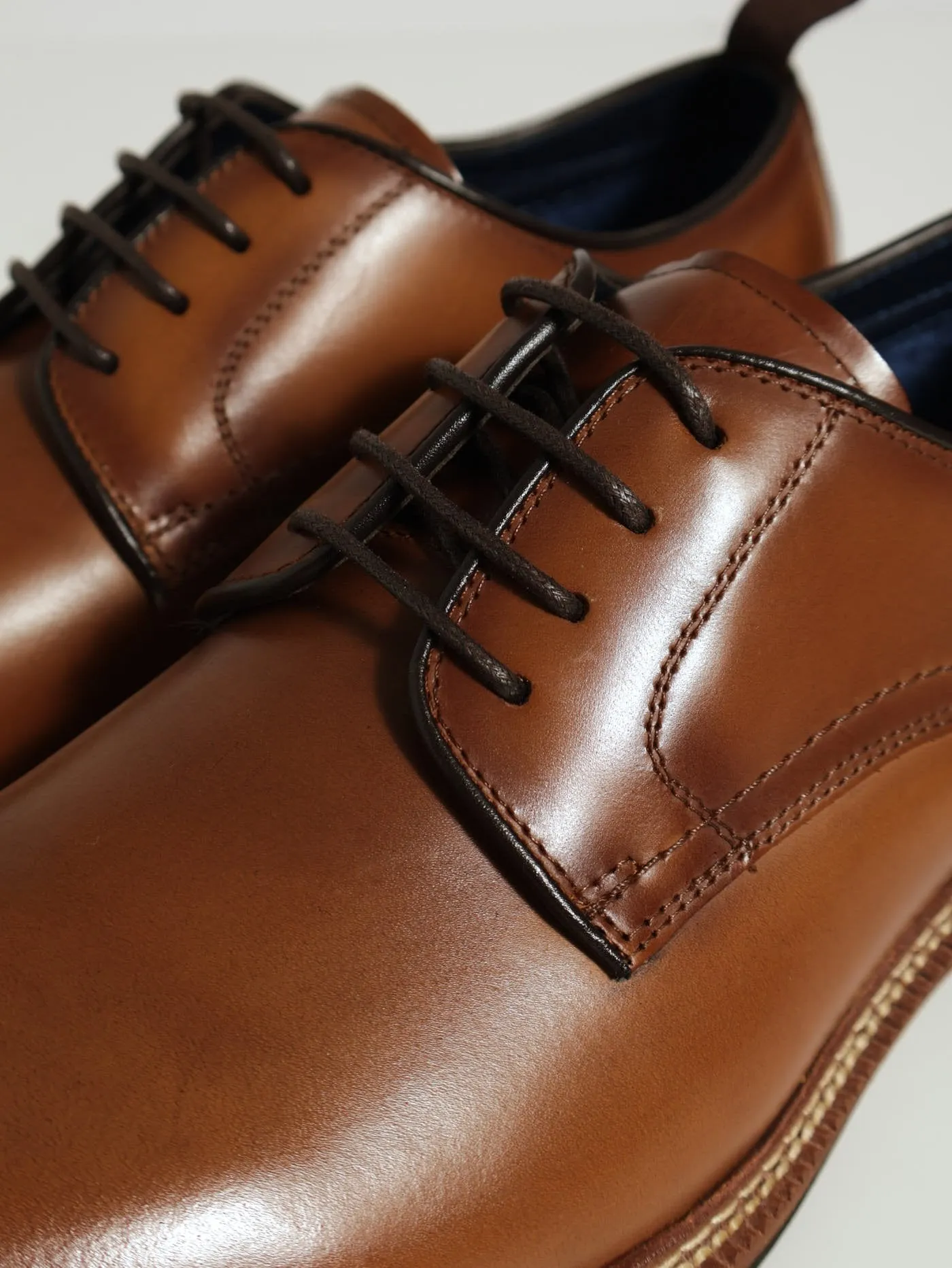 Jabian Burnished Toe Lace Up Derby - Tan