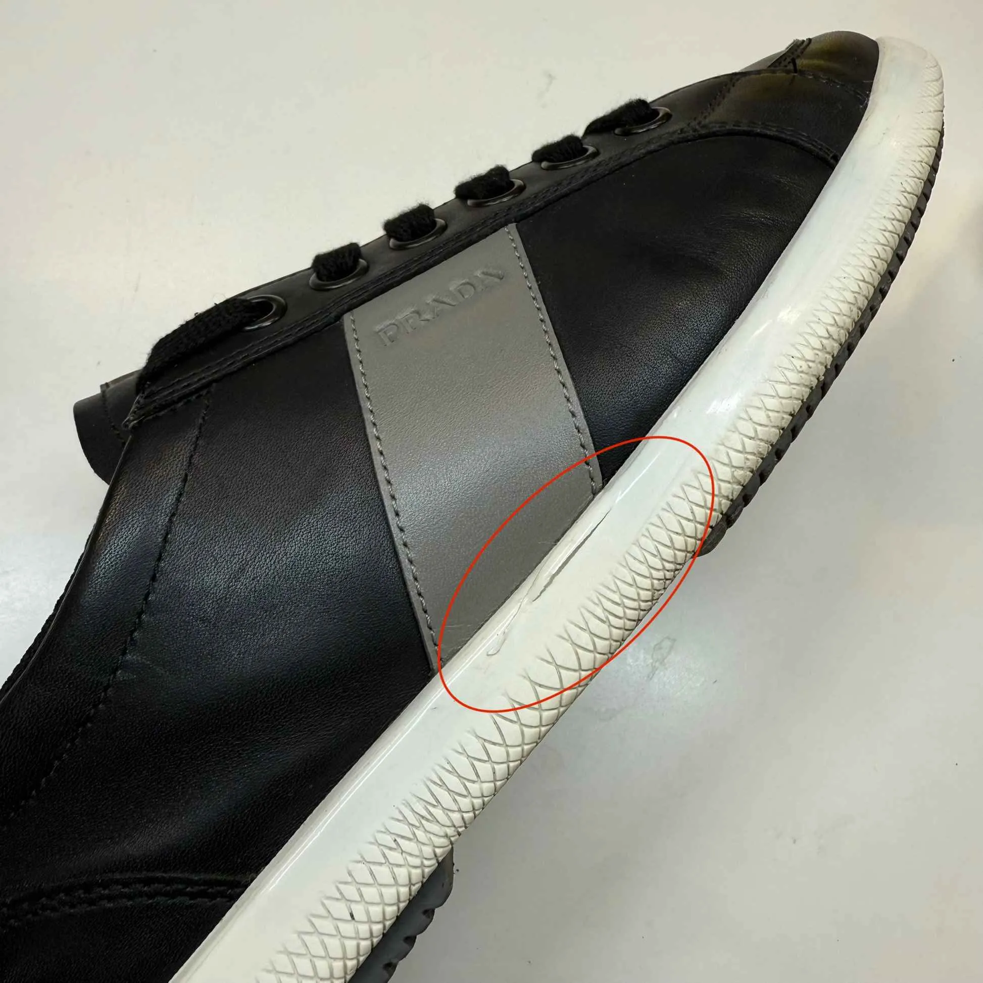 Men's Rubber Logo Low Trainers Black Size EU 41.5 / UK 7.5