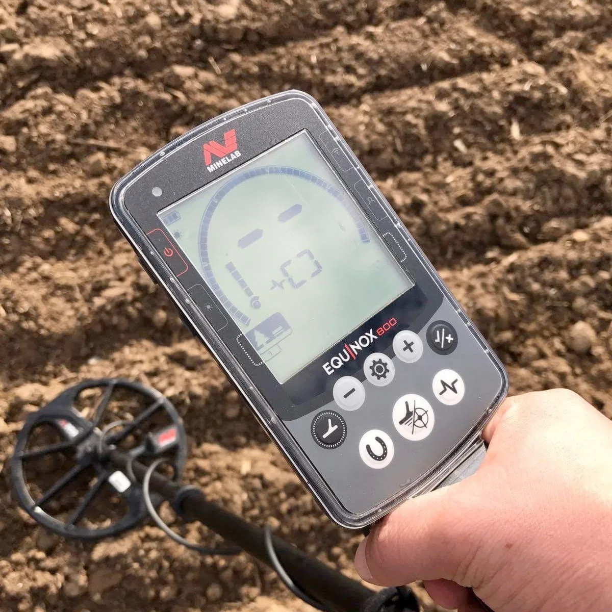 Minelab EQUINOX 800 Metal Detector w/ FREE Minelab 6″ Search Coil