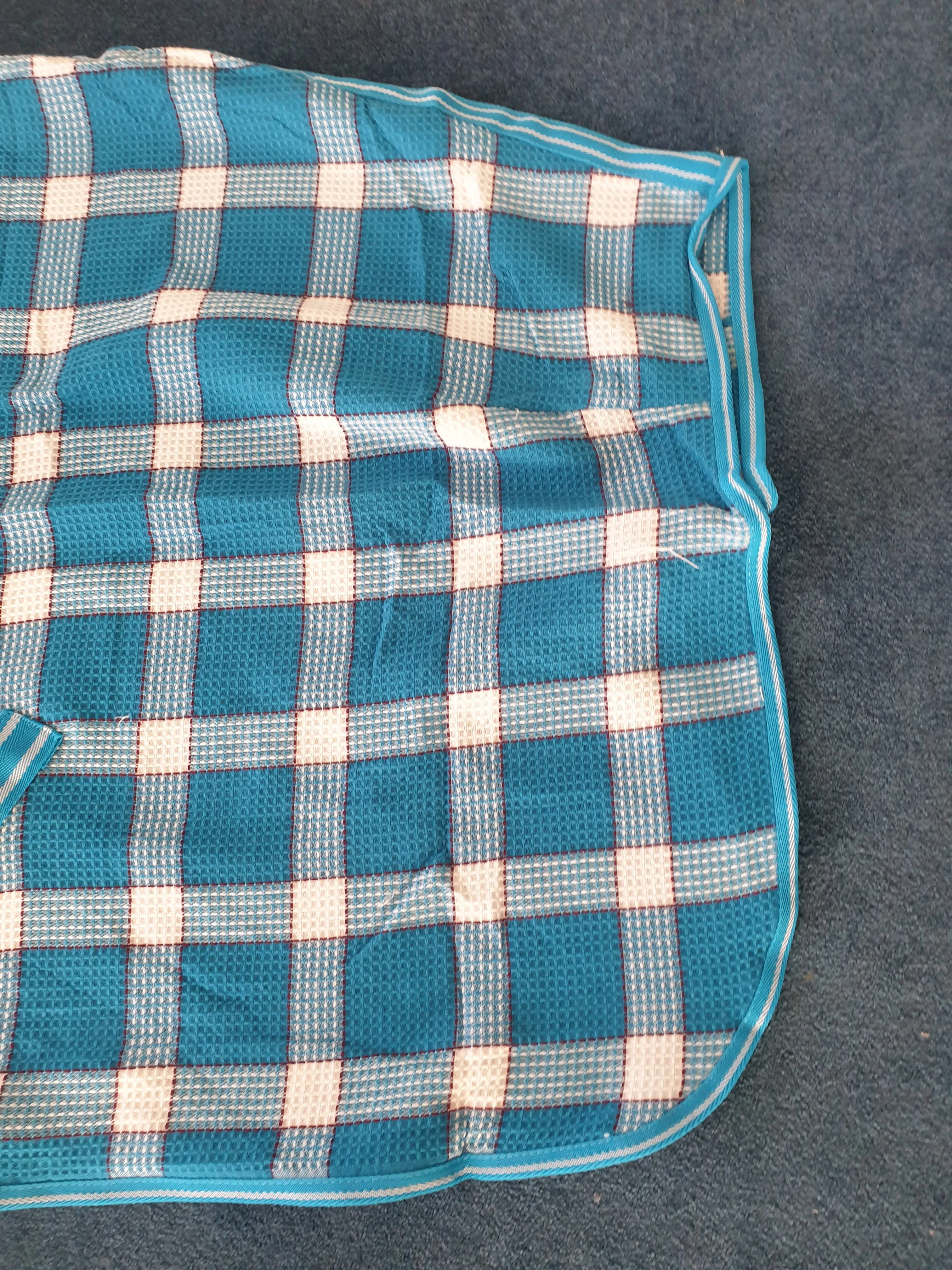 NEW rhinegold waffle cooler rugs, sizes 5'0 to 7'0 turquoise and white check❣️