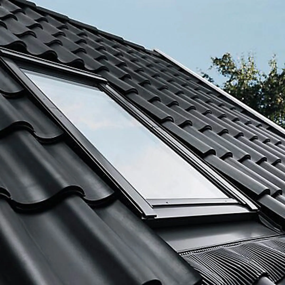 Tile Flashing Kit Roof Window Grey Aluminium Weatherproof (W)780 x (L)980mm