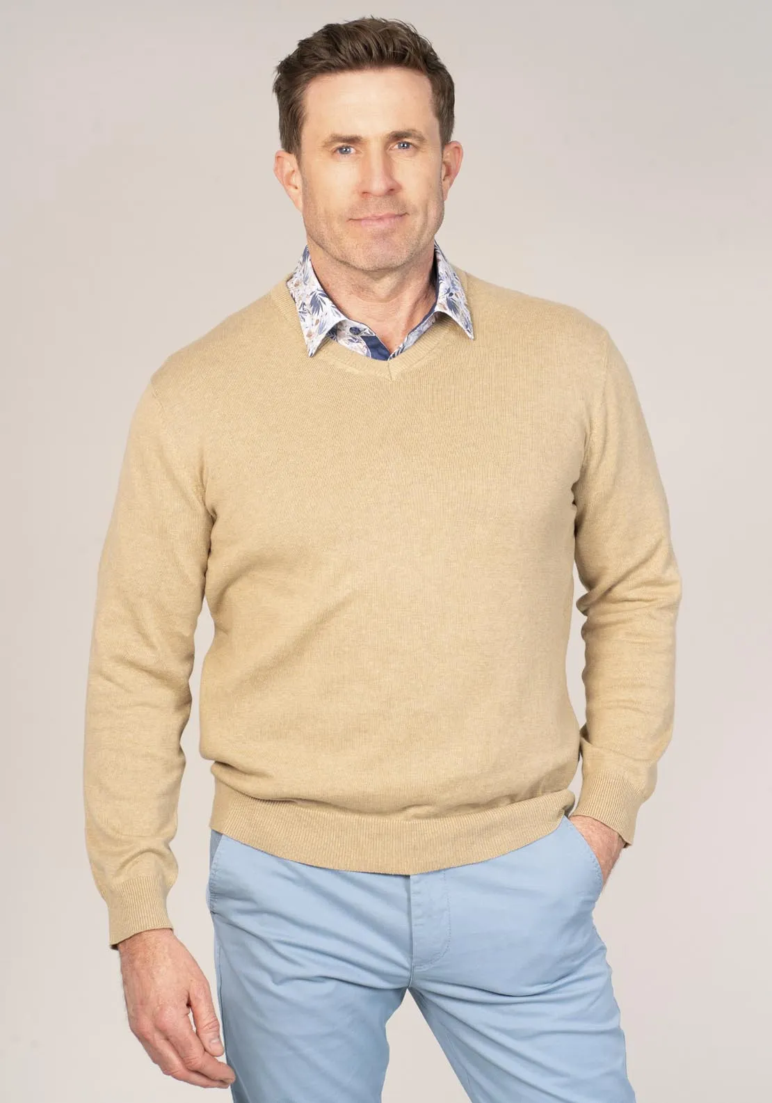 V-Neck Pullover - Beige